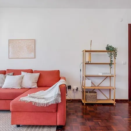 Apartmán Steps From The With Pool & Parking