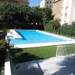 Steps From The With Pool & Parking * Marbella