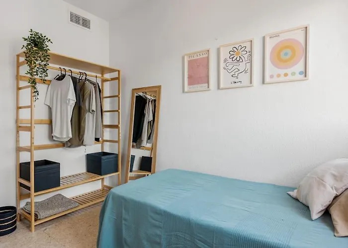 Steps From The With Pool & Parking Апартаменты