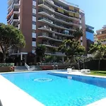 Steps From The With Pool & Parking Apartment