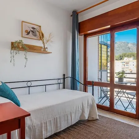 Steps From The With Pool & Parking *